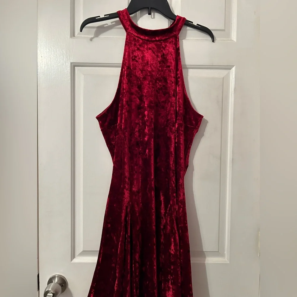Rebdolls red velvet high neck swing dress - Picture 1 of 3